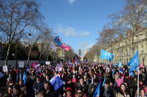 Foule Invalides 2 fev